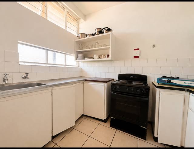 2 BEDROOM APARTMENT FOR SALE IN VEREENIGING CENTRAL